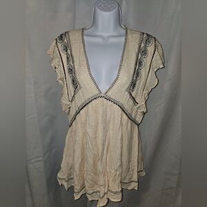 Free People- Boho Embroidered V-Neck Flutter Sleeve Top in Cream - Medium NWT